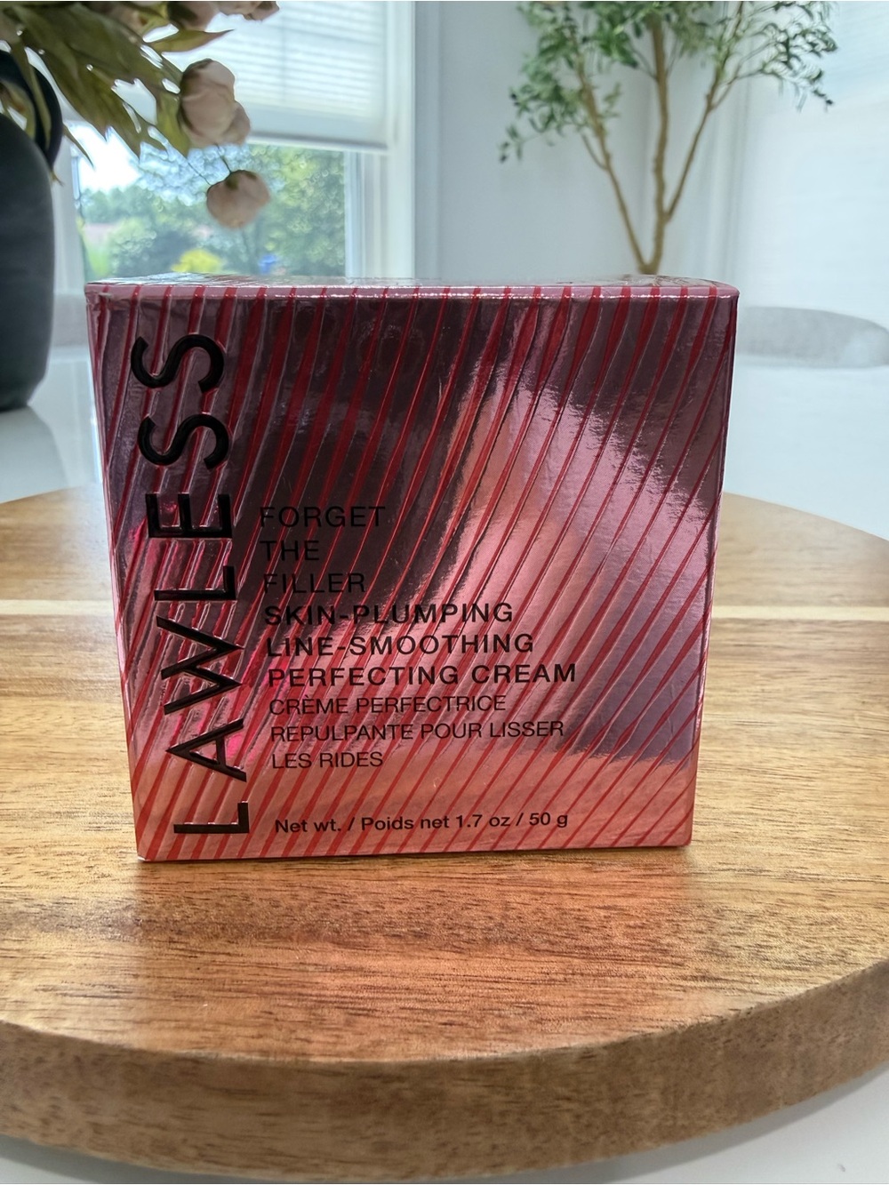 Lawless Line-Smoothing Perfecting Cream